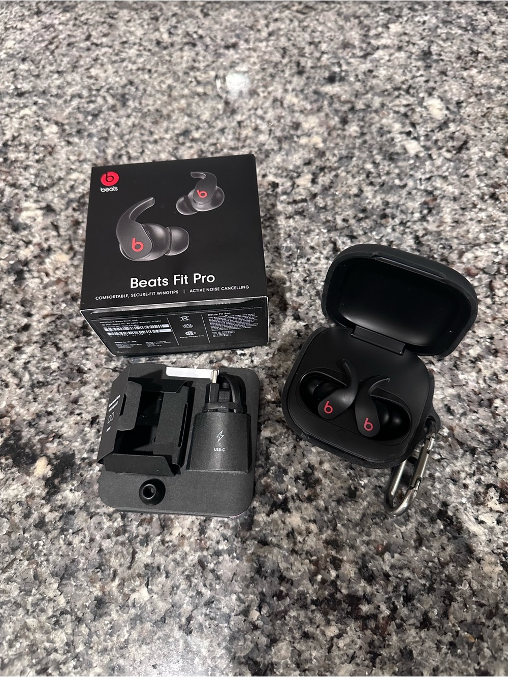 Beats by Dre Beats Fit Pro In Ear Headphones Noise Cancelling w/case & box